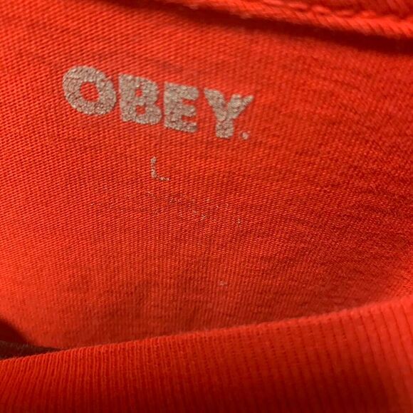 Obey Men's Red graphicTee Y2K Skater Vibes Logo Size Large - Picture 3 of 4